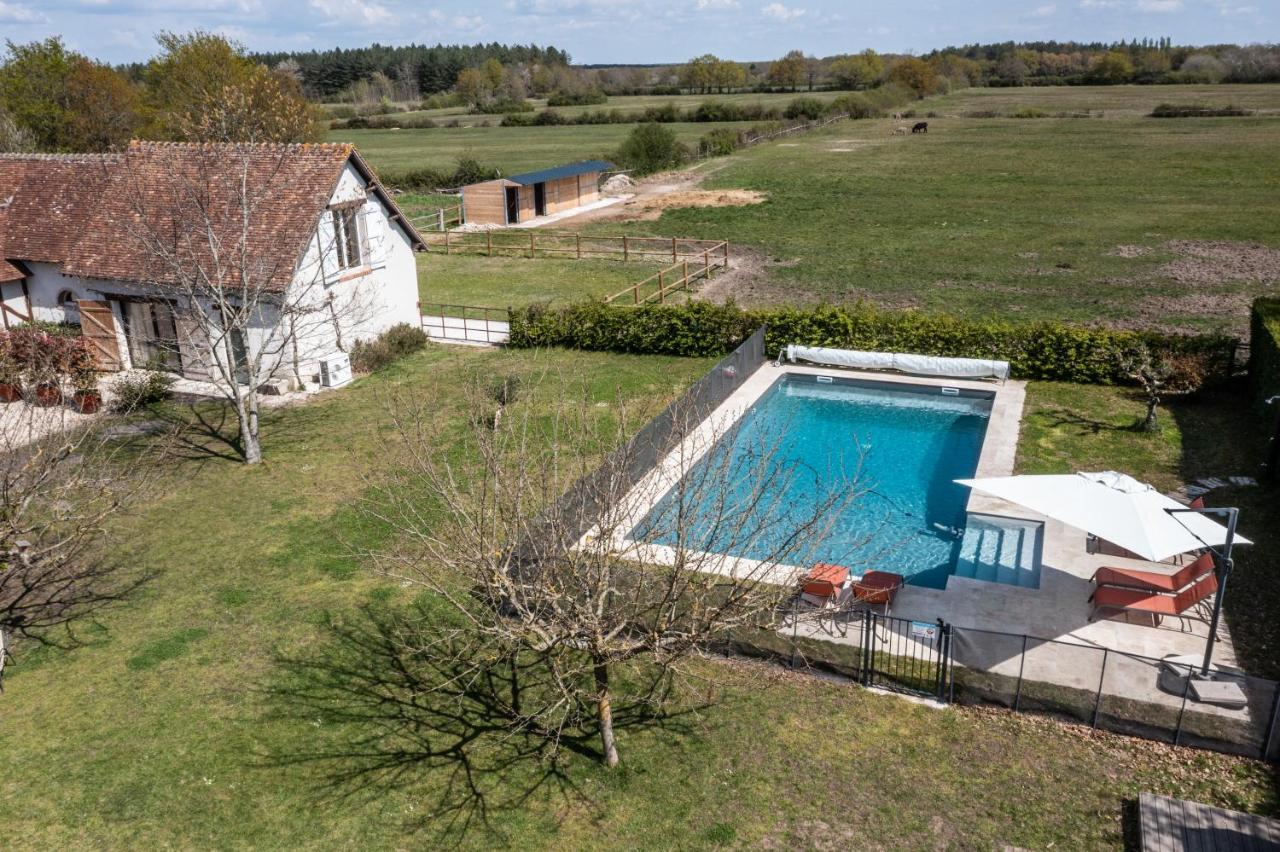 Méry-sur-Cher 라 그레인지 드 레오니 B&B 외부 사진
